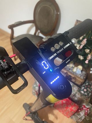 Patinete Eléctrico + Accesorios (muy cuidado)