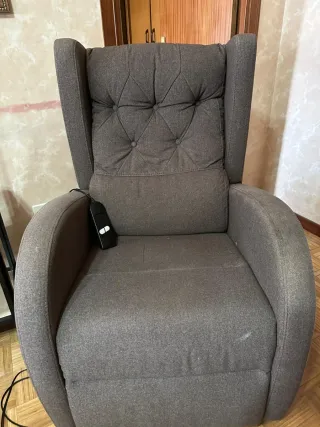 Sillón elevador y reclinable de tela