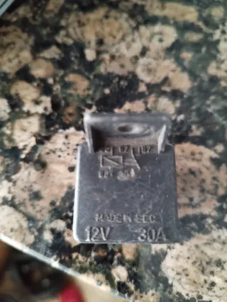 2 Relé Bosch BMW E30 12V 30A