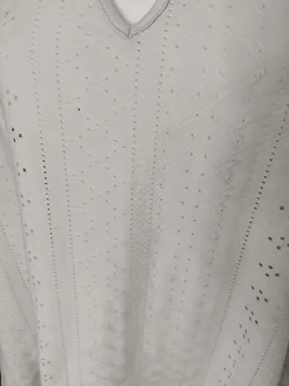 Camiseta blanca sin mangas