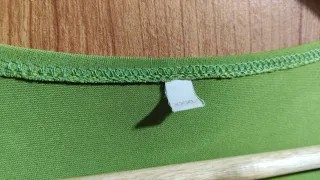 Camisola verde senhora com detalhes