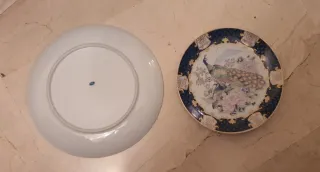 Set di 2 Piatti in Ceramica Giapponese Pavoni