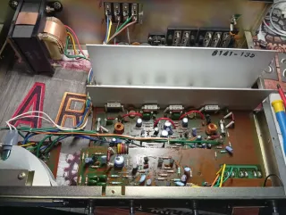 Amplificador y Sintonizador Tensai