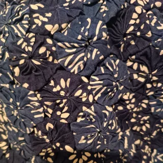 Colcha azul y blanca de tela de Zara Home