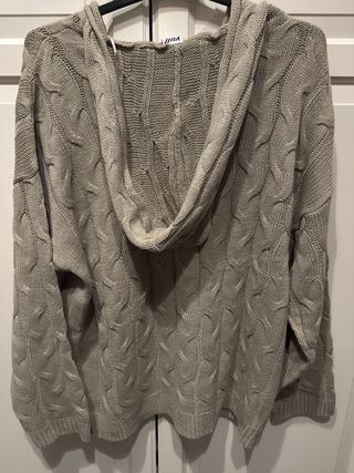 Jersey trenzado con capucha beige talla única