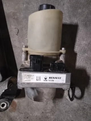 Bomba Dirección Asistida kangoo