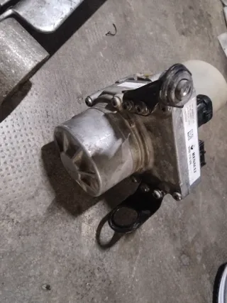 Bomba Dirección Asistida kangoo