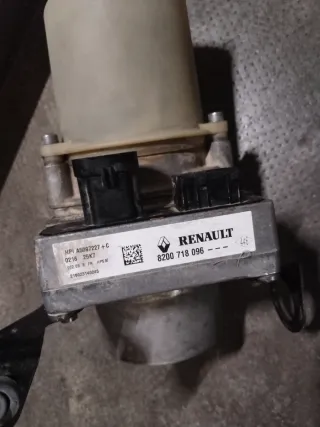 Bomba Dirección Asistida kangoo