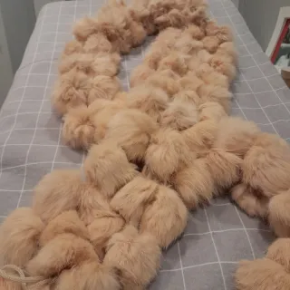 Cuello de pelo beige, muy calentito