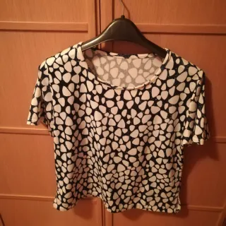 Camiseta estampada blanco y negro
