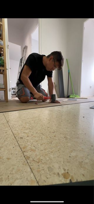 Instalador profesional suelos laminados y vinilico