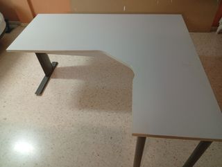 Mesa de oficina angular