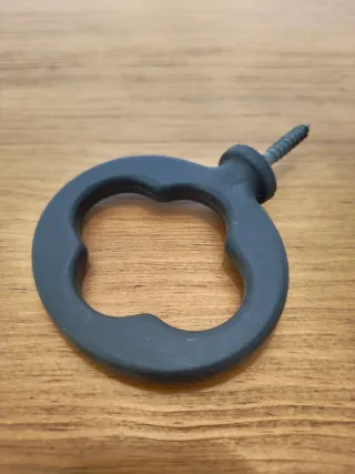 Soporte hembrilla cerrada plástico tirafondo