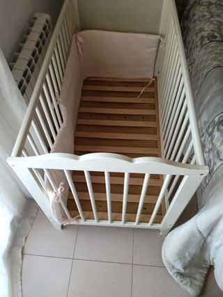 Culla in legno bianco