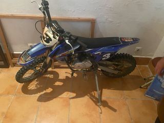 Moto de cross gasolina