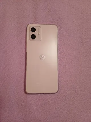 Motorola Moto G14 con display Full HD+