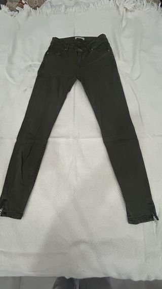 Pantalones Zara verde oscuro talla 34 tiro medio