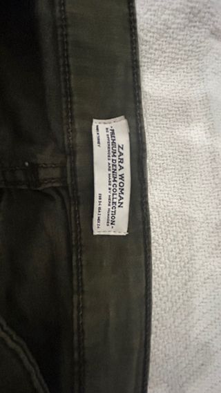 Pantalones Zara verde oscuro talla 34 tiro medio