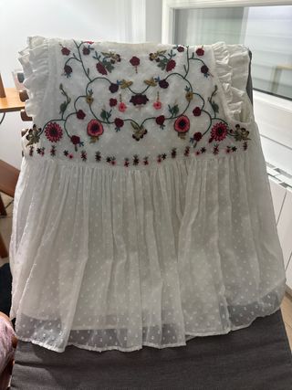 Camisa Zara bordada floral blanca Talla M