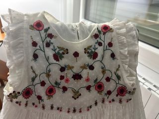 Camisa Zara bordada floral blanca Talla M