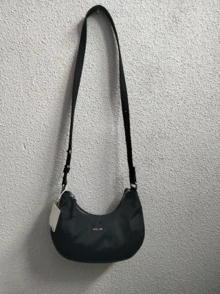 Bolso de hombro negro
