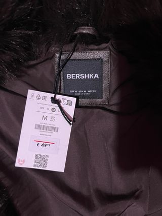 Cazadora efecto piel cuello pelo marrón