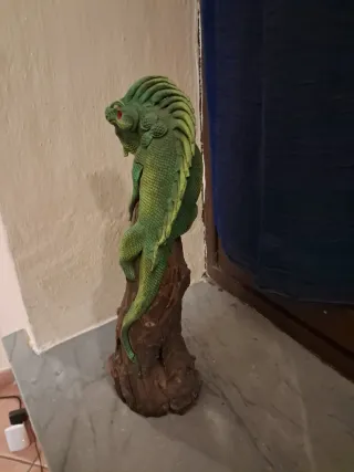 Scultura Iguana Verde Legno