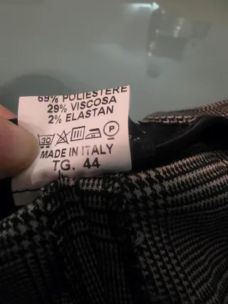 Gonna pantaloni a quadri con fiocco e ricamo