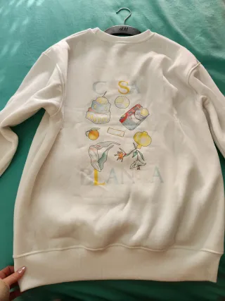 Sudadera blanca con estampado