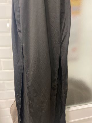 Vestido lencero negro con encaje