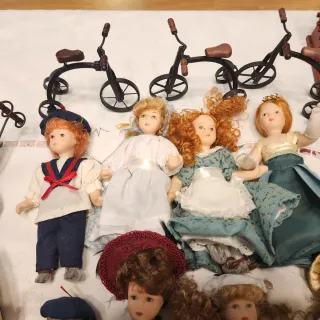 Collezione di bambole antiche
