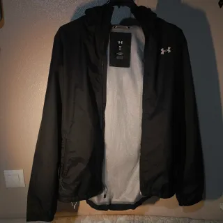 Chubasquero / Cortavientos Under Armour Talla S