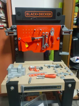 Mesa de Herramientas Juguete Black+Decker