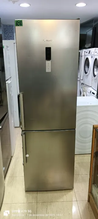 NEVERA COMBI BOSCH NO FROST ENERGÍA A+