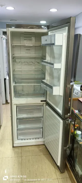 NEVERA COMBI BOSCH NO FROST ENERGÍA A+