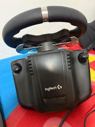 Volante y Pedales Logitech G