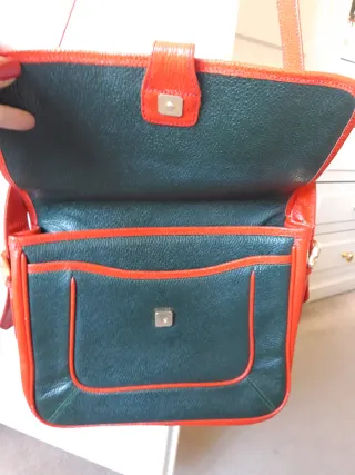 Bolso Loewe verde y rojo