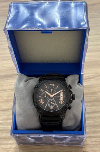 Elegante reloj Guess Cronógrafo Negro y Dorado