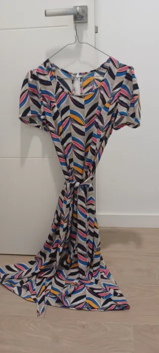 Vestido estampado hojas