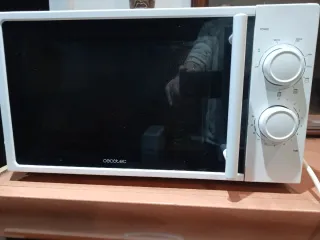 Microondas con grill Cecotec Blanco