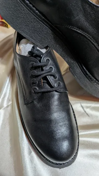 Latouche Petróleo Zapatos Piel Negro