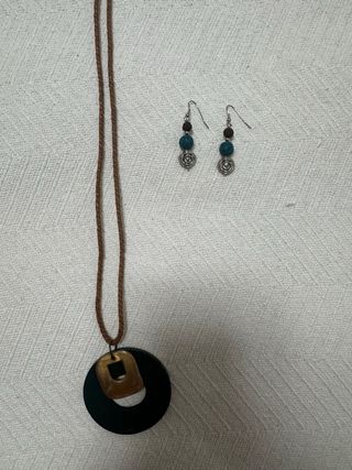 Lote Colgante y Pendientes Artesanos