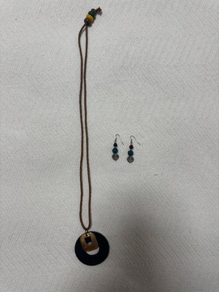 Lote Colgante y Pendientes Artesanos
