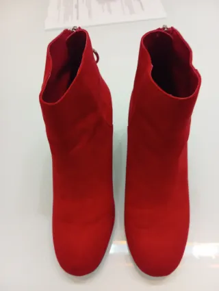 Botines Bershka rojos talla 38