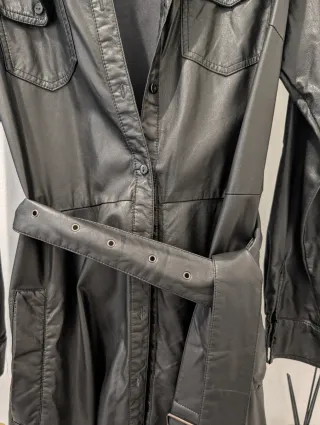 Vestido midi efecto piel