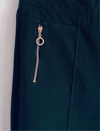 Pantalones verdes ajustados cremallera dorada tall