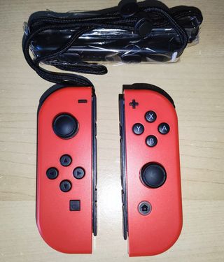 2 nuovi controller Switch compatibili a 6 assi rossi