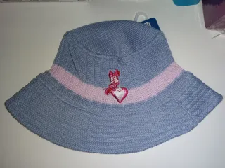 DISNEY GORRO TEJIDO Y BORDADO DE MINNIE NUEVO