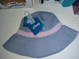 DISNEY GORRO TEJIDO Y BORDADO DE MINNIE NUEVO