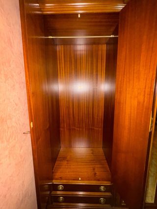 Armario de madera y cómoda. URGE!!